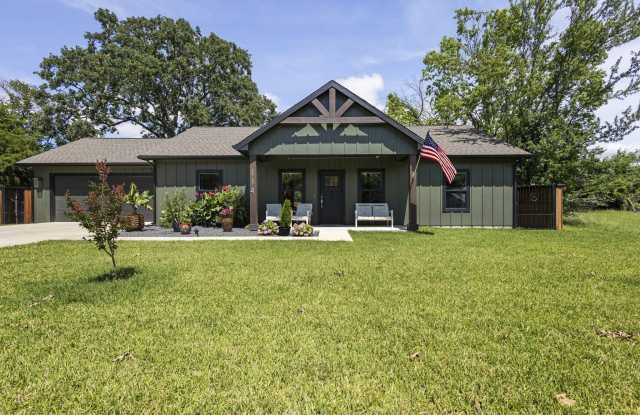 114 Garrett Lane Gallery 1
