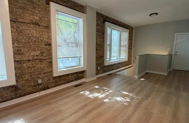 2701 N Whipple Gallery 3