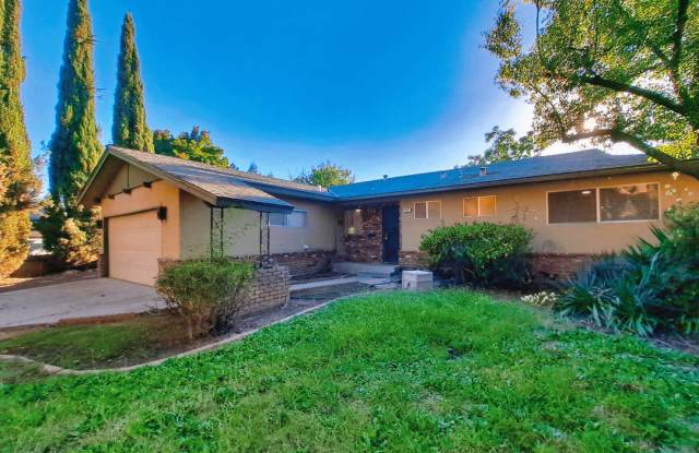 Move-In Special: Half Off First Month – Beautiful 3-Bed, 2-Bath Fresno Home! photos photos