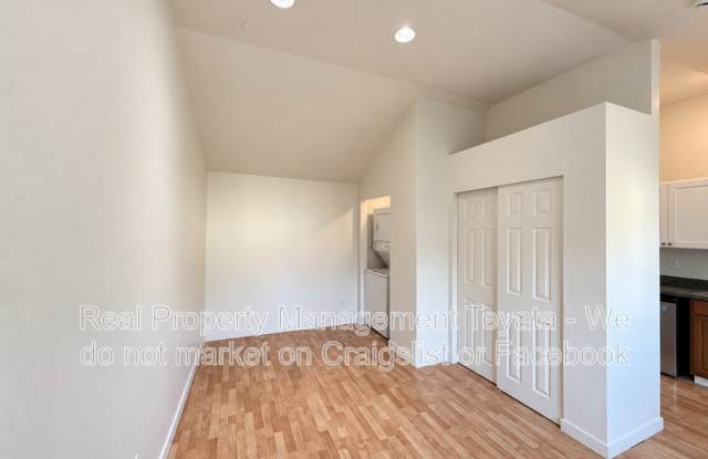 1339 Humboldt St Gallery 3