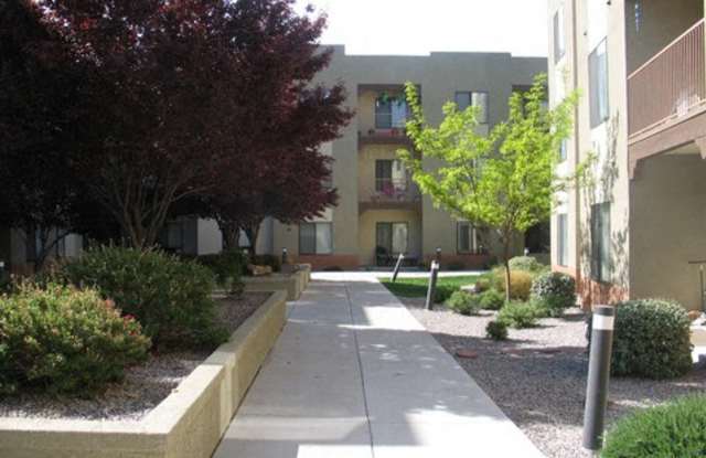 Casa de Sierra - Senior Housing Gallery 4