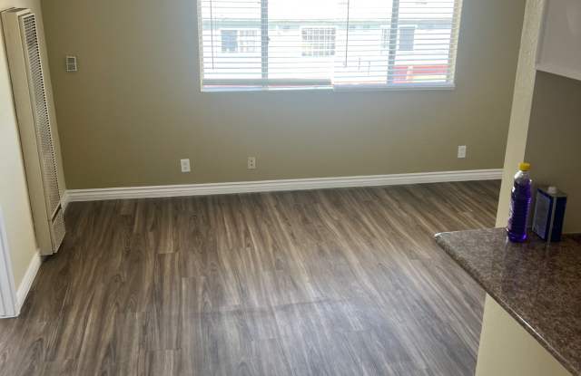 2810 West Slauson Avenue - 7 Gallery 4