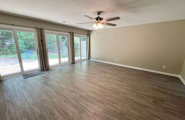 Conway - 2 Bedroom / 2 Bathroom Home (55+ Community) Gallery 3