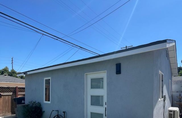 Beautifully Remodeled 1 Bed/1 Bath ADU - Located in Long Beach photos photos Beautifully Remodeled 1 Bed/1 Bath ADU - Located in Long Beach photos photos