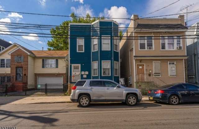 41 Brookdale Ave Gallery 2