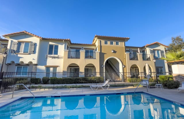 485 Country Club Drive - 485 Country Club Drive, Simi Valley, CA 93065