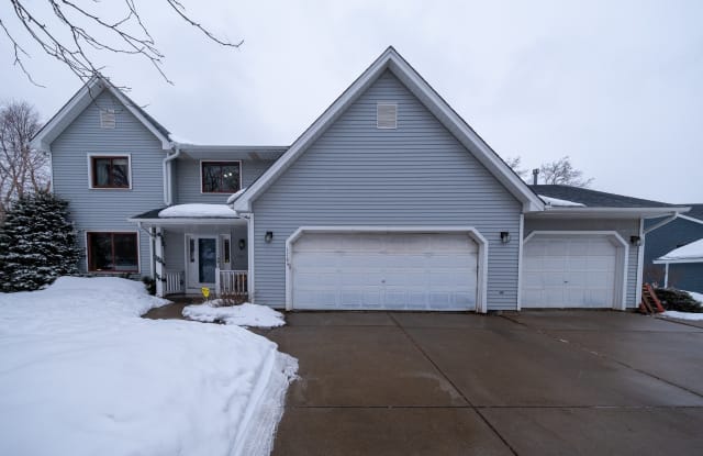 1784 Windjammer Dr. - 1784 Windjammer Drive, Woodbury, MN 55125