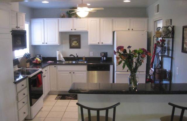 2319 E. Heatherbrae Dr. Gallery 2