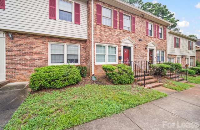 6436 Old Pineville Road Gallery 3