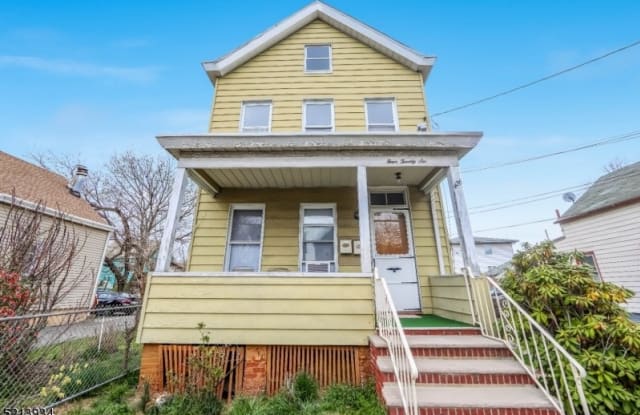 426 Highland Ave - 426 Highland Avenue, Passaic, NJ 07055