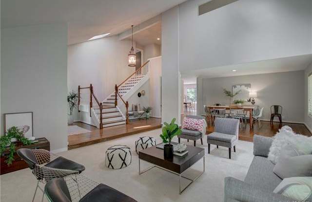 301 Abbotsford Court Gallery 3
