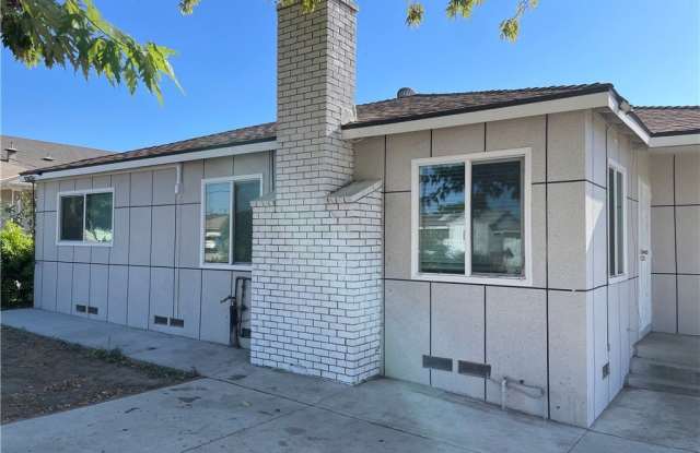 12811 Oaks Avenue photos photos