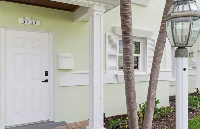 4751 COQUINA KEY Drive SE Gallery 2