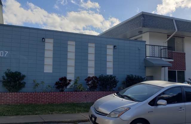 2 bedroom 1 bath NEWLY RENOVATED CONDO "NEW ALERT MOVE-IN SPECIAL 50% OFF FIRST MONTH RENT" photos photos