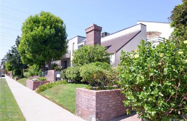 18743 Hatteras Street - 18743 Hatteras Street, Los Angeles, CA 91356