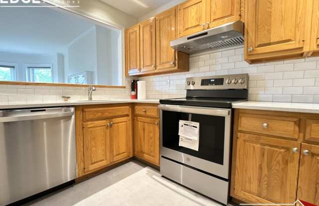 43 Carlton St. photos photos