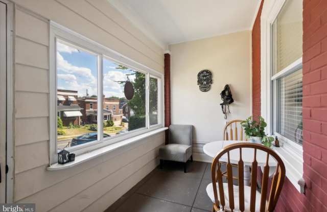 470 SHURS Lane Gallery 4