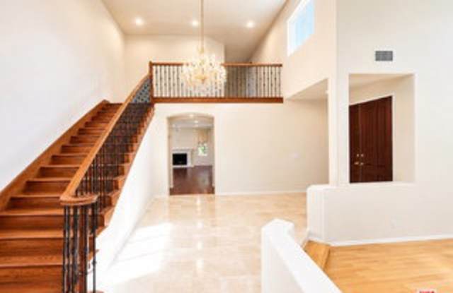 7371 Westcliff Drive Gallery 2