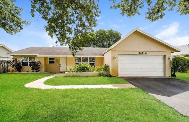 5313 Southwest 118th Avenue photos photos