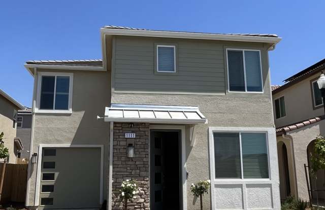 1111 Alcove Way W photos photos