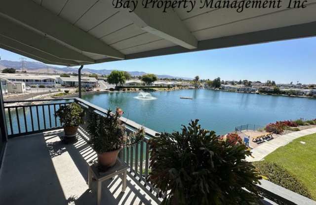 Premier Sherwood Lakes Location – Upstairs End Unit with Stunning Lake & Mountain Views photos photos