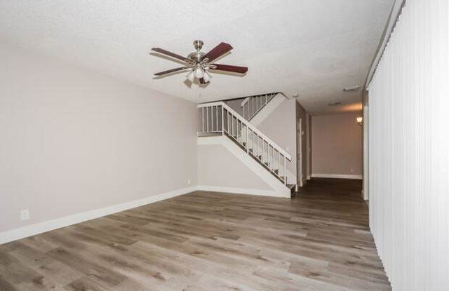 6284 Seven Springs Boulevard Gallery 3