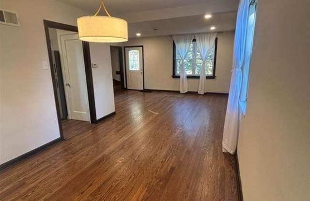 8616 Belhaven Drive Gallery 3