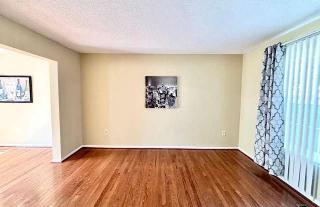 723 SAINT MICHAELS Drive Gallery 2