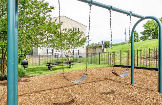 Aquia Terrace Apartments Gallery 4