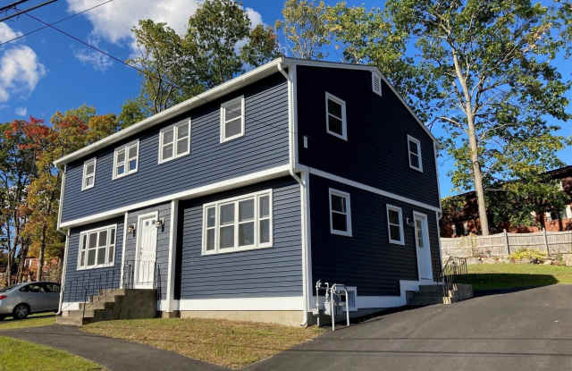 486 Kennard Road - 486 Kennard Road, Manchester, NH 03104