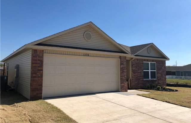 Fayetteville home | 3bed 2bath photos photos