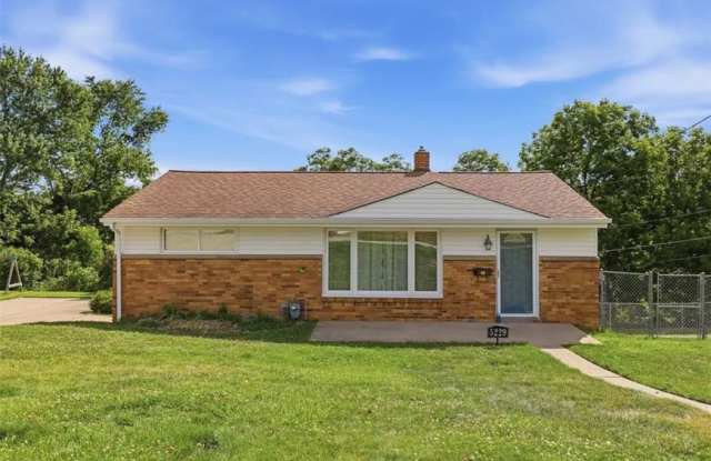 5229 Meadowcrest Road Gallery 1