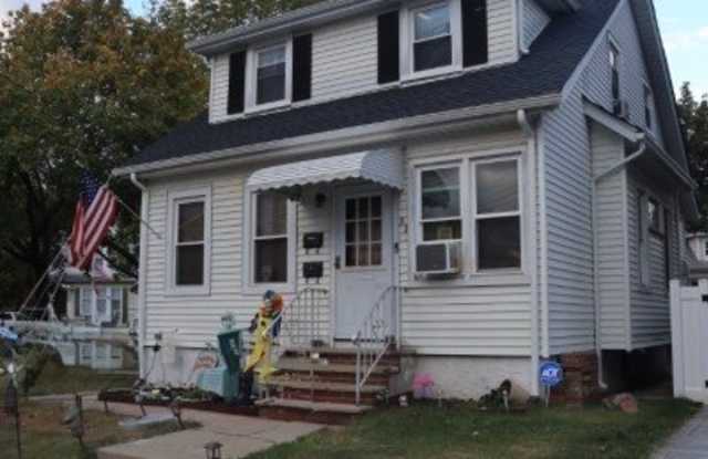 32 Whippany Ave - 32 Whippany Avenue, Woodland Park, NJ 07424