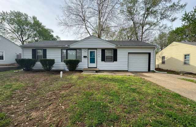 Beautifully Updated Home in Kansas City! - 6005 East 99th Terrace, Kansas City, MO 64134