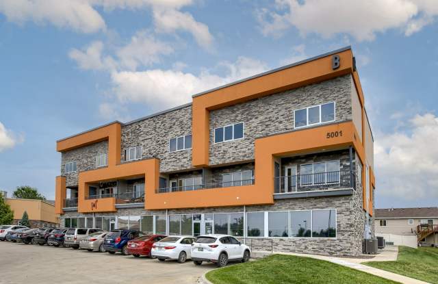 5001 Building Gallery 1