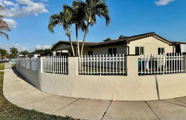 11770 SW 178th Ter photos photos