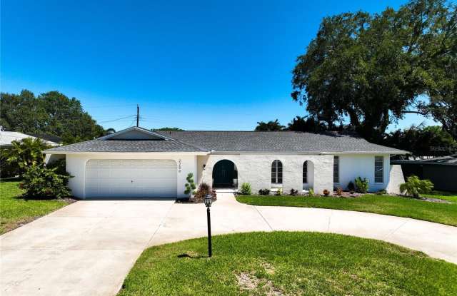 2250 WATROUS DR - 2250 Watrous Drive, Dunedin, FL 34698