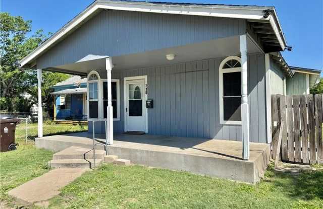 710 E C Avenue photos photos