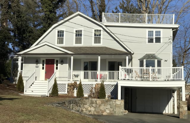 5 Old Club House Road - 5 Old Club House Rd, Old Greenwich, CT 06870