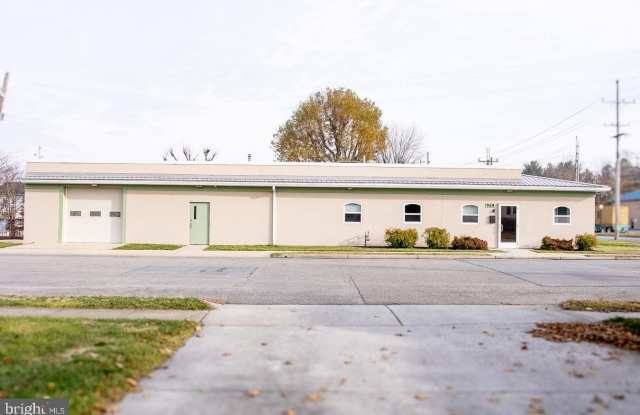 960 KUHN Avenue Gallery 2