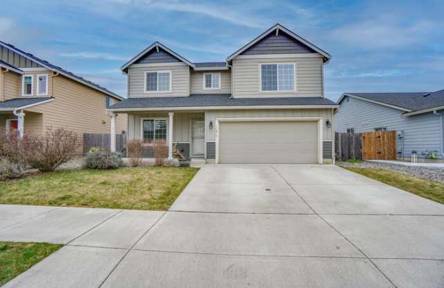 11914 Northeast 102nd Street - 11914 Northeast 102nd Street, Orchards, WA 98682