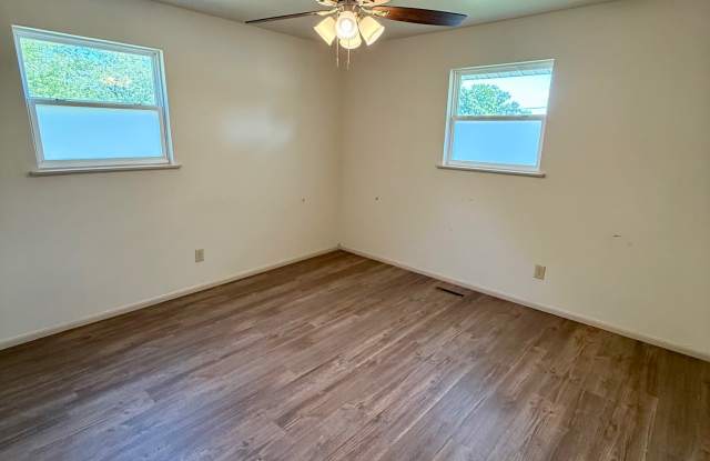 4891 Woodland Heights Gallery 2