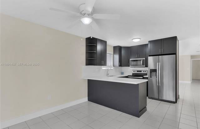 16215 Southwest 137th Court Gallery 2