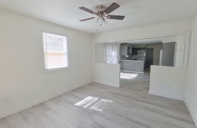Remodeled 3 Bedroom Home $1,295.00 - 1621 S Waco Gallery 3