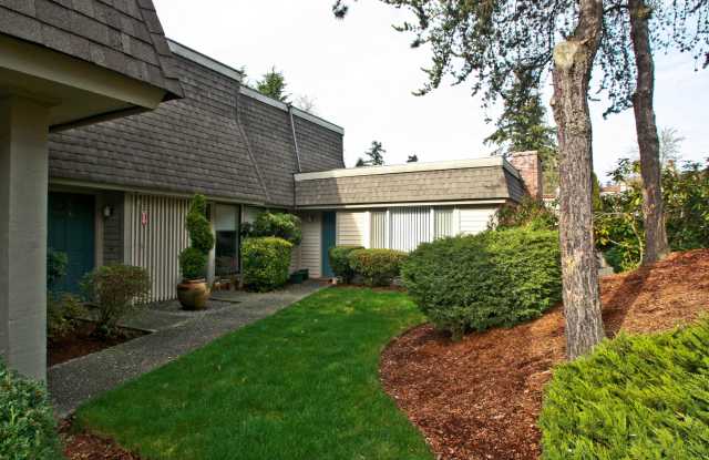 14305 Northeast 7th Place - 2 Gallery 2
