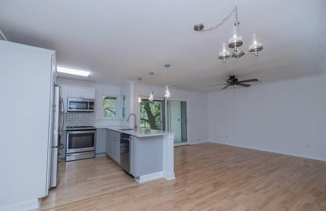 1869 Montclair Drive Gallery 4
