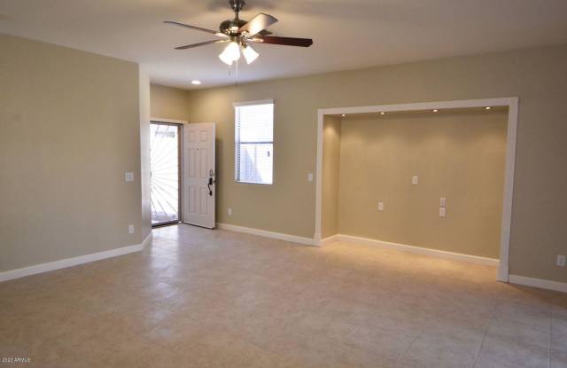 12514 W BIRD Lane Gallery 2