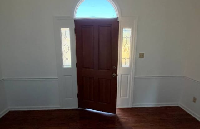 7527 Wilsford Gallery 3