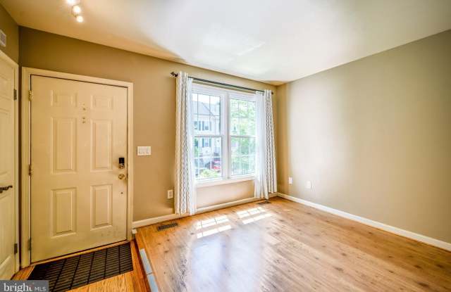 7804 COLONIAL SPRINGS Boulevard Gallery 3
