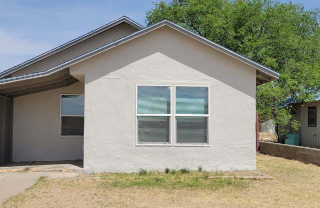 LARGE 2 BEDROOM HOME photos photos